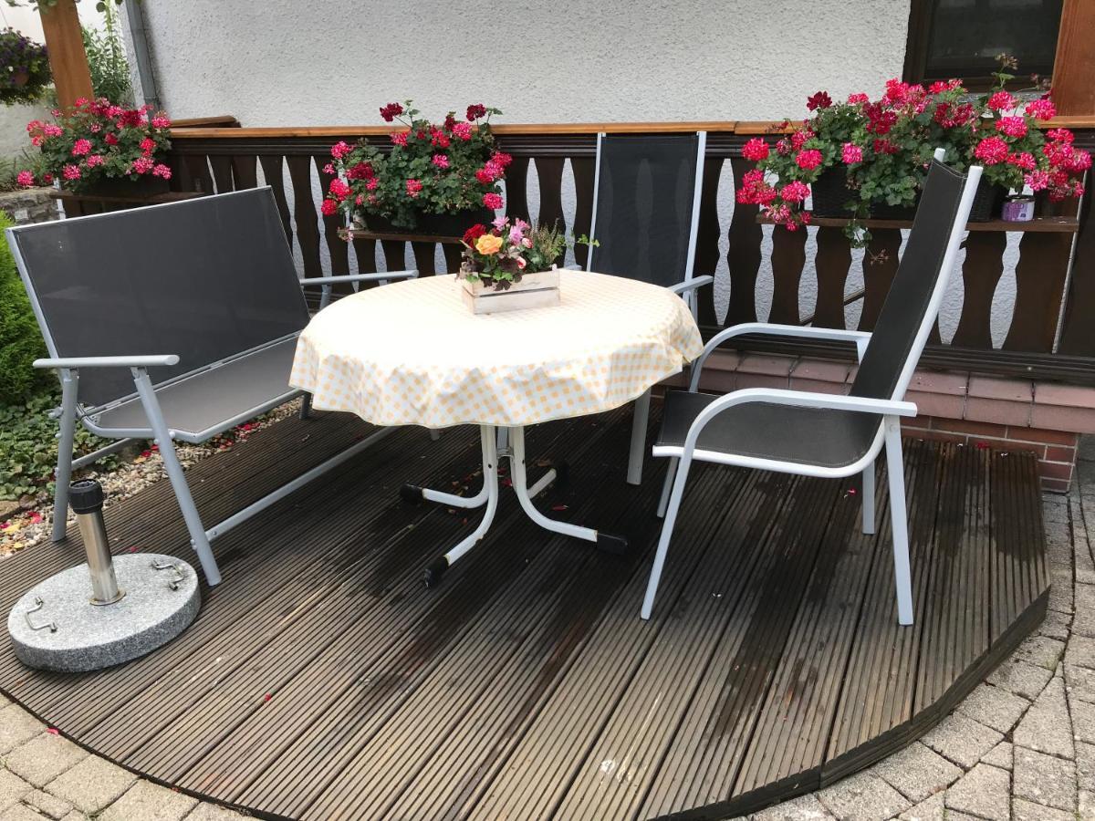 Monteur-/Und Ferienwohnung Diehl 아슬라르 외부 사진